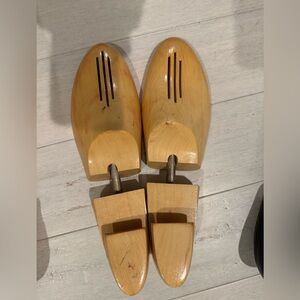 Men’s wooden shoe trees